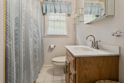 4 Wellesley Rd, Danvers, MA 01923 photo 5