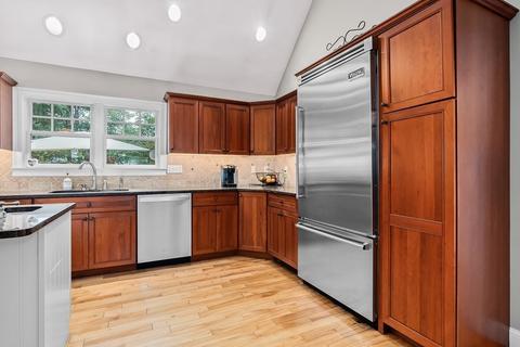 16 Patricia Rd, Danvers, MA 01923 photo 11