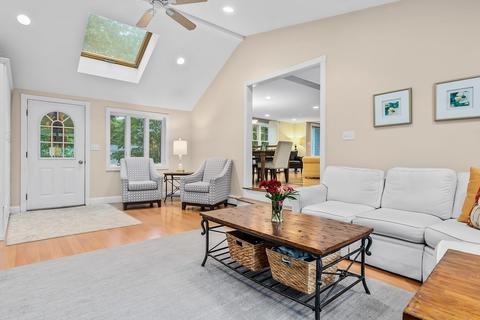 16 Patricia Rd, Danvers, MA 01923 photo 6