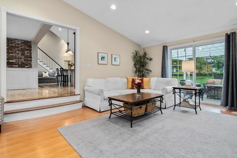 16 Patricia Rd, Danvers, MA 01923 photo 9