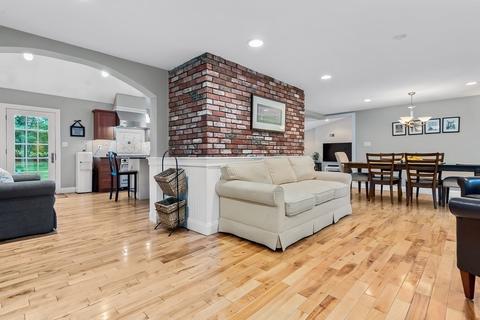 16 Patricia Rd, Danvers, MA 01923 photo 15