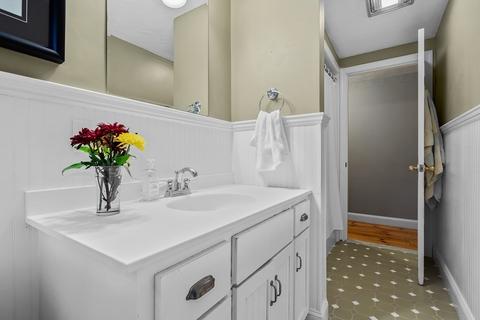 16 Patricia Rd, Danvers, MA 01923 photo 21