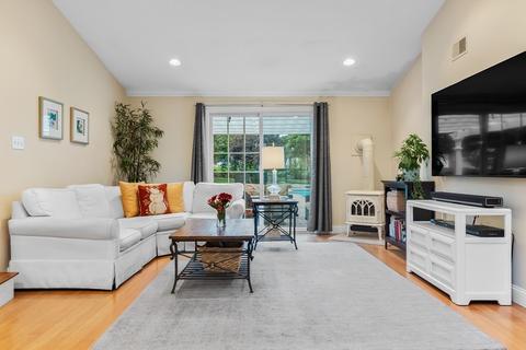 16 Patricia Rd, Danvers, MA 01923 photo 8