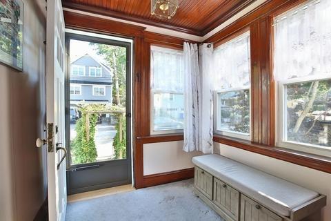21 Mathaurs St, Milton, MA 02186 photo 3