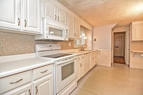 799 East St, Dedham, MA 02026 photo 6
