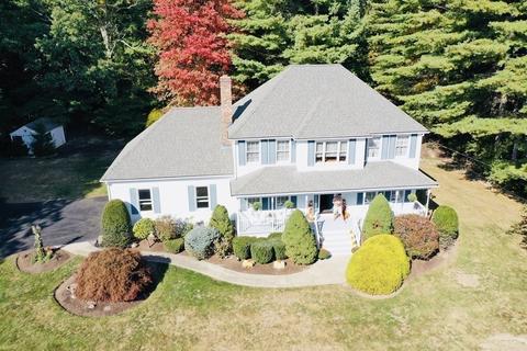 16 Bubbling Brook Rd, Franklin, MA 02038 photo 3
