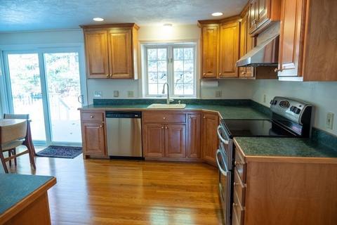 16 Bubbling Brook Rd, Franklin, MA 02038 photo 5