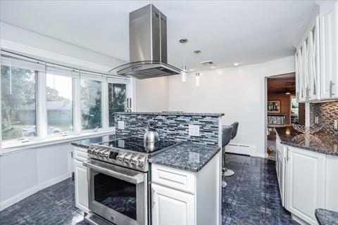 9 Pine Ridge Rd, Stoneham, MA 02180 photo 12