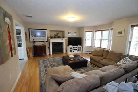 6 Waucantuck Rd, Worcester, MA 01606 photo 2