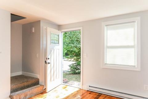 67 Granby St, Springfield, MA 01108 photo 8