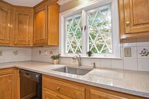 684 High St, Walpole, MA 02081 photo 8