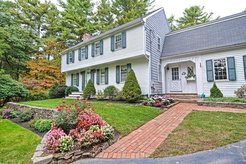 684 High St, Walpole, MA 02081 photo 1