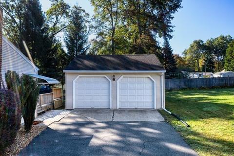 59 Corey Rd, Springfield, MA 01128 photo 3