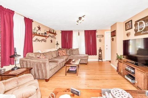 59 Corey Rd, Springfield, MA 01128 photo 5