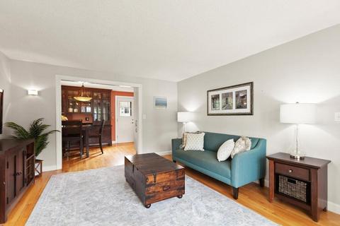 1082 Greendale Ave, Needham, MA 02492 photo 6