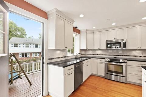 1082 Greendale Ave, Needham, MA 02492 photo 14