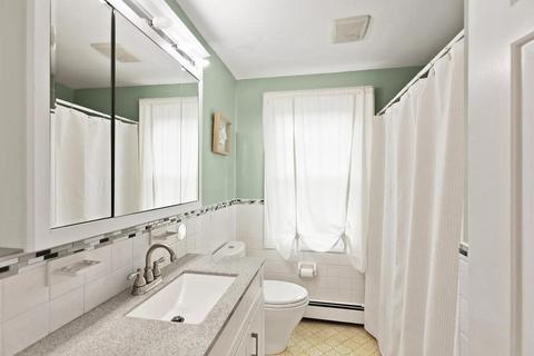 1082 Greendale Ave, Needham, MA 02492 photo 22