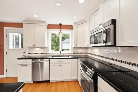 1082 Greendale Ave, Needham, MA 02492 photo 13