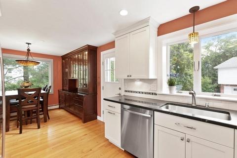 1082 Greendale Ave, Needham, MA 02492 photo 12