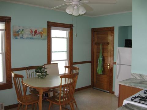 98 Sunapee St, Springfield, MA 01108 photo 5