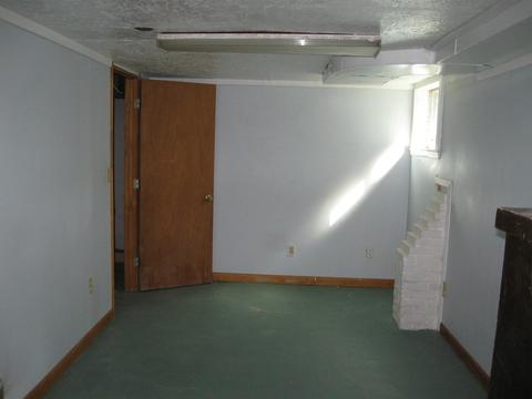 98 Sunapee St, Springfield, MA 01108 photo 17