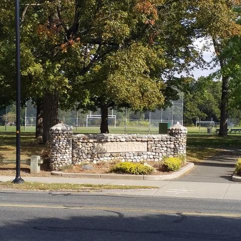 632 Armory St, Springfield, MA 01104 photo 3