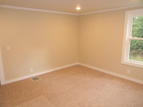 158 E River St, Orange, MA 01364 photo 10