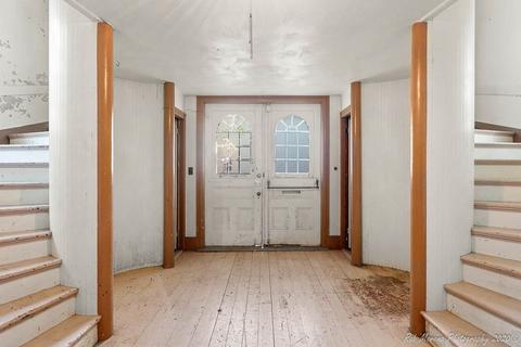 35 North St, Georgetown, MA 01833 photo 4