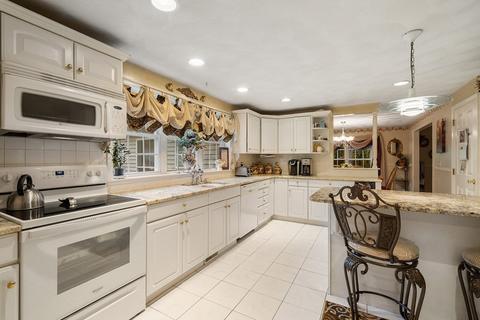 240 Spring Rd, Dracut, MA 01826 photo 9