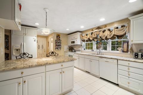 240 Spring Rd, Dracut, MA 01826 photo 10
