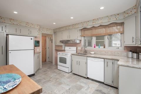 4 Claridge Dr, Worcester, MA 01602 photo 8