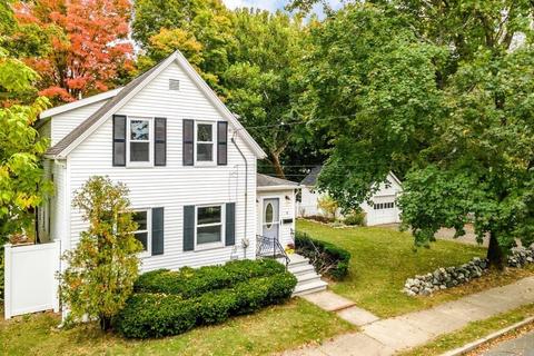 4 Beacon St, Stoneham, MA 02180 photo 1