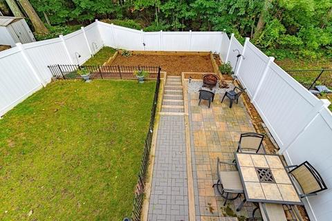 9 Ledgecrest Dr, Worcester, MA 01603 photo 31