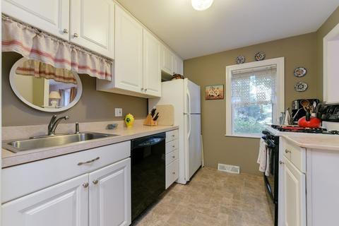 150 Curve St, Dedham, MA 02026 photo 8
