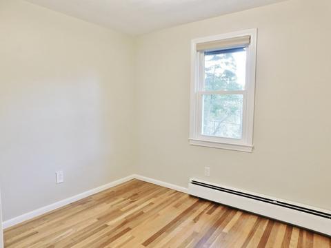 214 Hartwick St, Springfield, MA 01108 photo 17