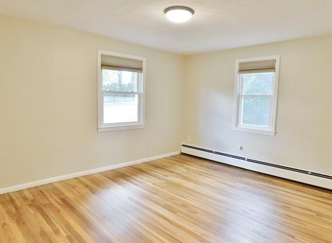 214 Hartwick St, Springfield, MA 01108 photo 14