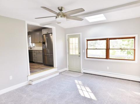 214 Hartwick St, Springfield, MA 01108 photo 4