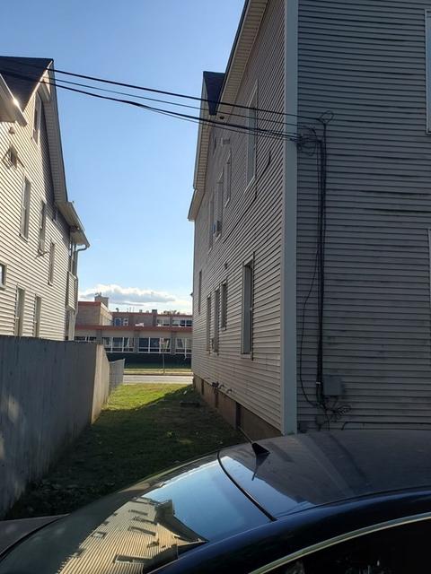 459 Armory St, Springfield, MA 01104 photo 5
