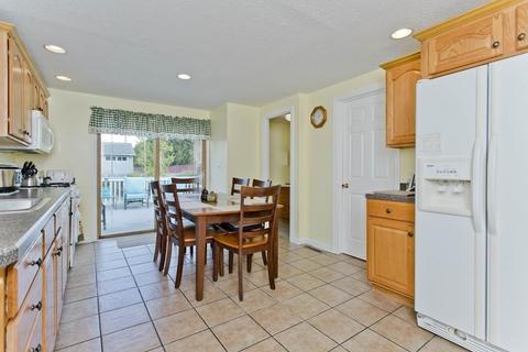 26 Lemay St, Chicopee, MA 01013 photo 8