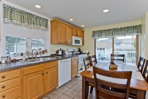 26 Lemay St, Chicopee, MA 01013 photo 9