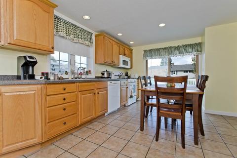 26 Lemay St, Chicopee, MA 01013 photo 6