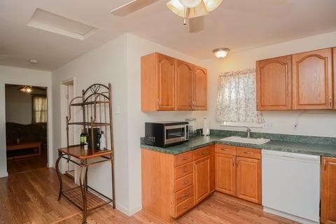 44 Maple St, Lowell, MA 01852 photo 8