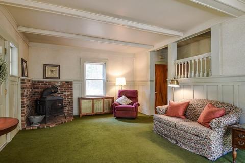 441 Maple St, Franklin, MA 02038 photo 2