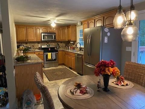 46 Ash St, Townsend, MA 01469 photo 5