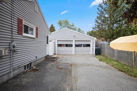 67 Steuben St, Springfield, MA 01151 photo 3