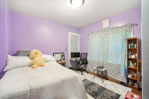 184 Harkness Ave, Springfield, MA 01118 photo 11