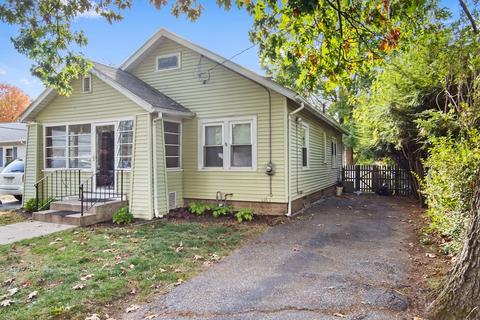 184 Harkness Ave, Springfield, MA 01118 photo 1