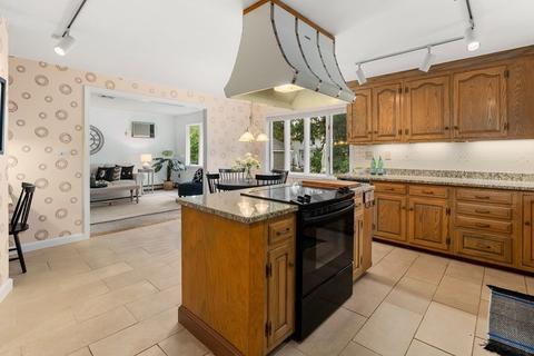 34 Morton St, Needham, MA 02494 photo 4