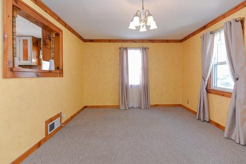 74 Seymour Ave, Springfield, MA 01109 photo 6