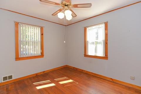 74 Seymour Ave, Springfield, MA 01109 photo 16
